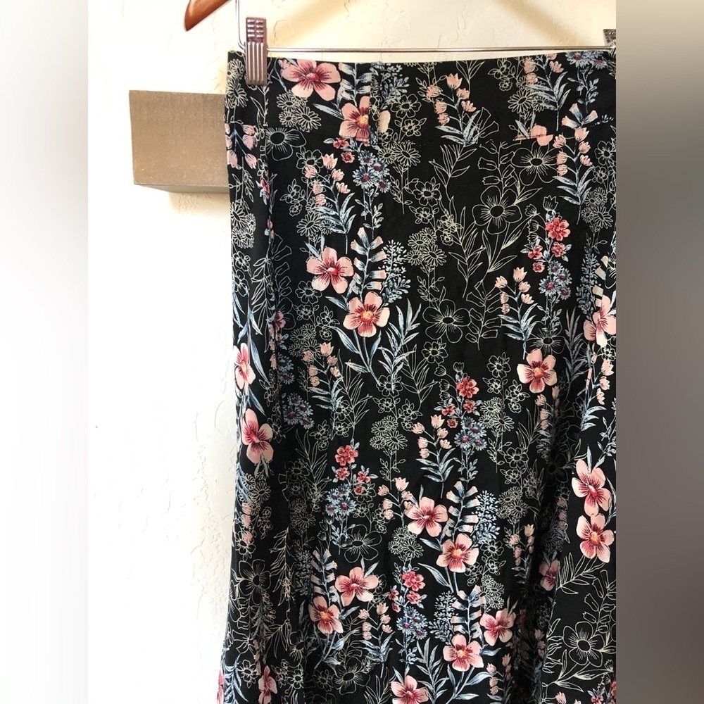 Caroline Morgan|Floral column maxi skirt, Dark Florals••90’s style, SUMMER ready - Picture 5 of 11
